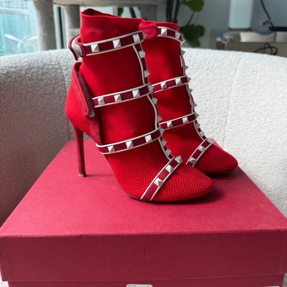 ✨ Valentino Rockstud Ankle Sock Booties — Red — Size 36 ✨ - Picture 11 of 11